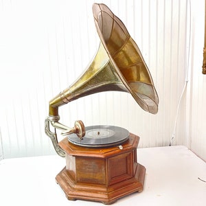 Gramophone Brass Embossed Horn Full Size Collectable Ornament Retro 
