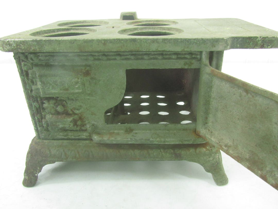 Metal Toy Stove, Eagle Cast Iron Stove, Toy Oven, Small Stove