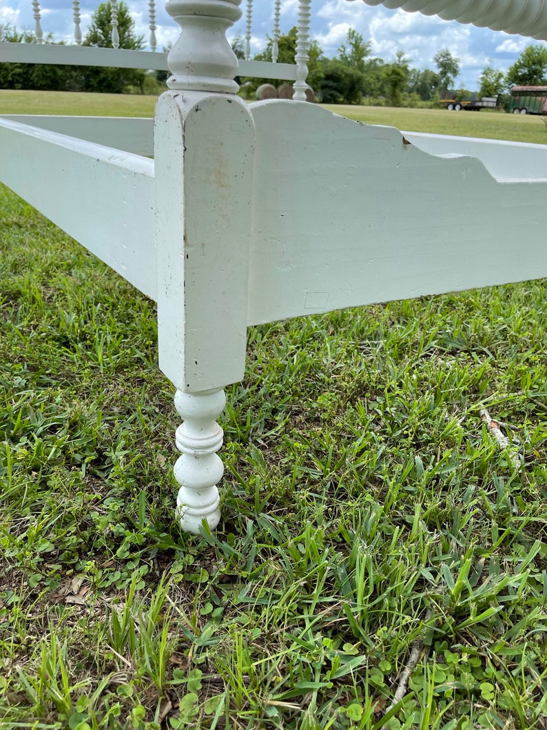 Antique White Wood Bed Full Size Bed Farmhouse Spool Bed Etsy