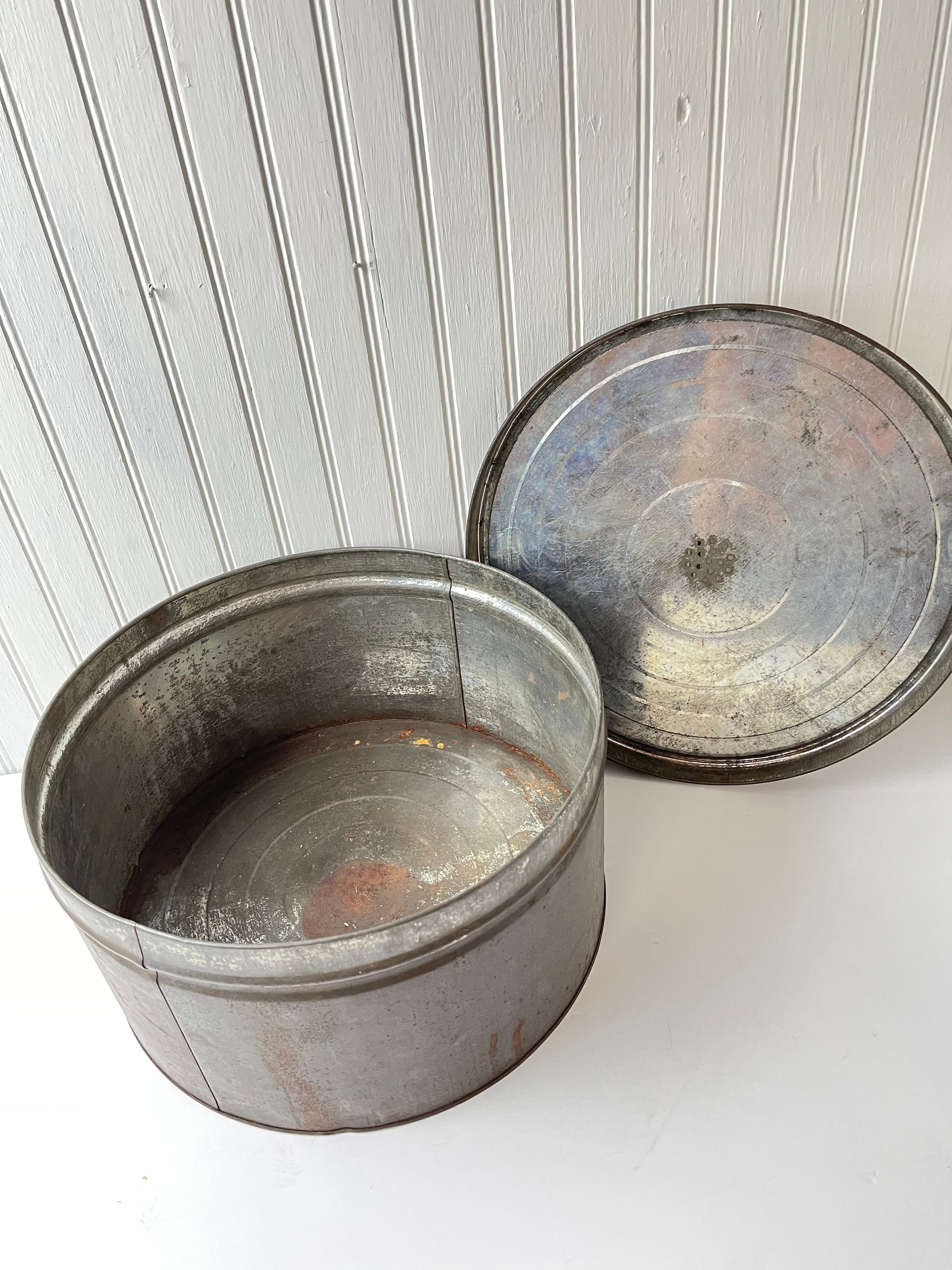 * vintage tin box ❀ おうち ティン缶 Tin Box / ティン ボックス〈箱・収納・ブリキ缶・アンティーク