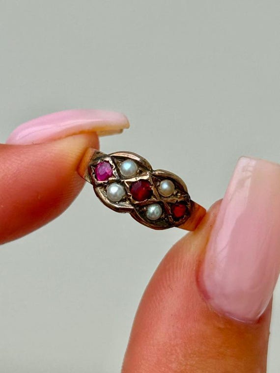 Gold Ruby/garnet and Pearl Ring - image 1