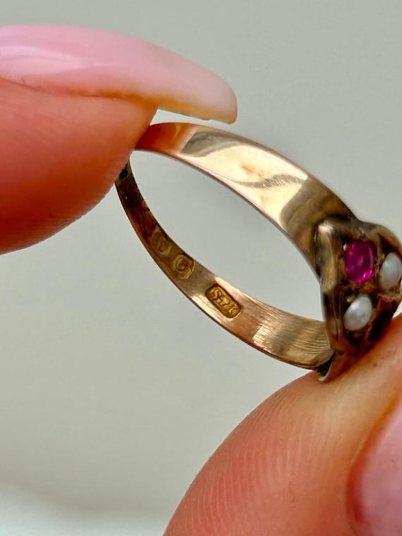 Gold Ruby/garnet and Pearl Ring - image 2