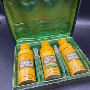 1920&#39;s Egyptian Ahmed Soliman Perfume set very RARE 3 bottles in original box, 2 bottles partially full