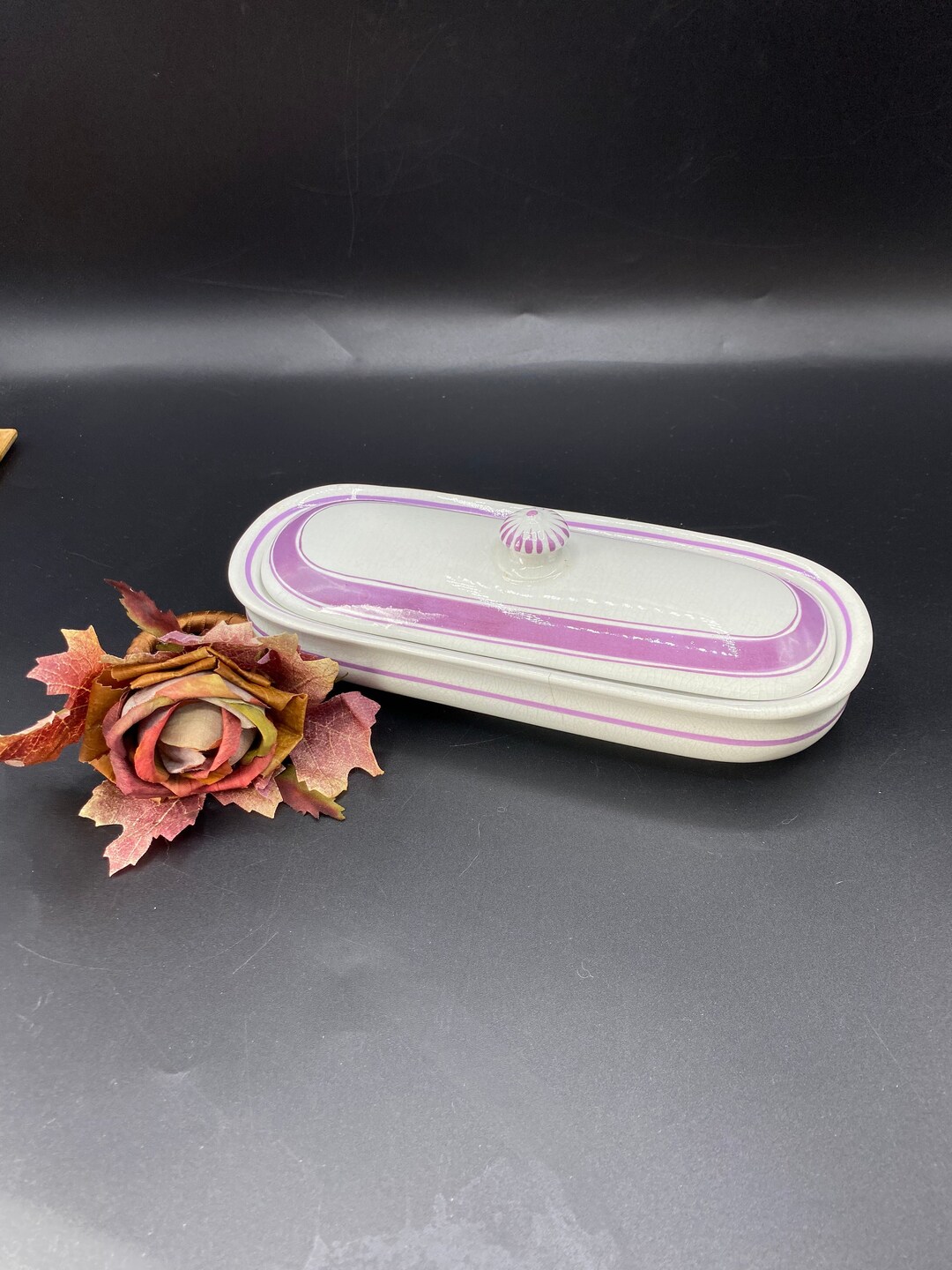 Purple 1860's Razor Box or Lidded Shaving Box, Toothbrush or Butter ...