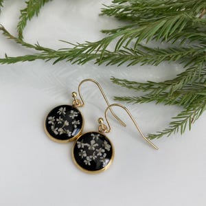 Real pressed flower earrings, dangle earrings, black and white, nature lover, gift for her, botanical jewelry, plant lover, wildflower