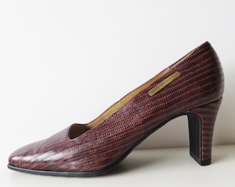 90s Brown Leather Square Toe Pumps - Made in Finland - Size US 7