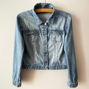 Blue denim jacket, Cropped women&#39;s faded denim jean jacket, Western cotton women short coat, size medium