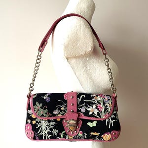 Blumen Damen Geldbörse, Sommer Handtasche, schwarz rosa veganes Leder Stoff Umhängetasche, Gobelin Hippie Boho Handwerker kleine Tasche Geschenkidee für Sie