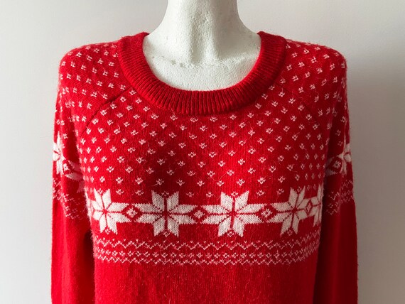 Hot Red Women s Sweater Christmas Snowflakes Pullover Wool Blend Winter Ski Jumper Gift Idea for Her Size Medium Etsy UK