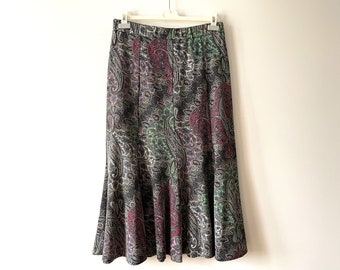 Saia midi vintage com estampa paisley: malha elástica na cintura, tamanho G