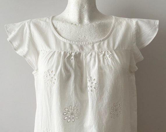 White embroidered top, Cotton batiste blouse, flo… - image 2