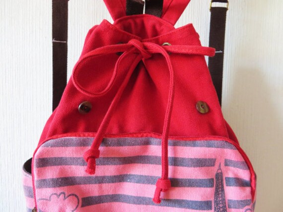 Vintage Red Canvas Drawstring Backpack: Eiffel Tower Travel  display picture 2