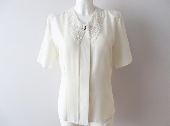 80s Ivory White Blouse with Lace Collar Women Sil… - image 1