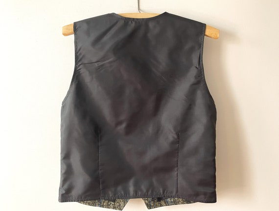 80s Women's tapestry vest, paisley print vest, re… - image 4