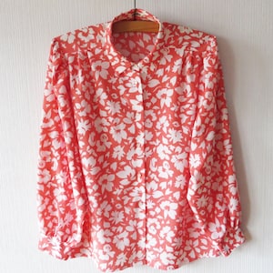 Vintage 80s Coral Floral Blouse Coral Pink Blouse Silky Woman Blouse Button up Blouse Long Sleeve Blouse Secretarys Blouse Large Size Blouse