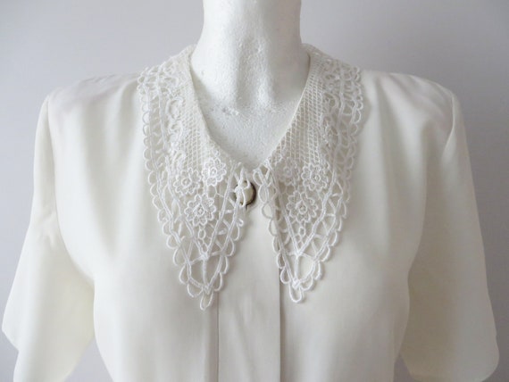 80s Ivory White Blouse with Lace Collar Women Sil… - image 3