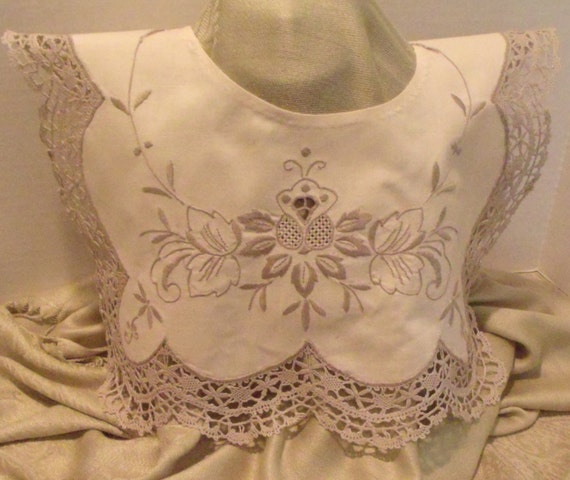 Hand Made Embroidery Collar with Vintage Crochet … - image 3