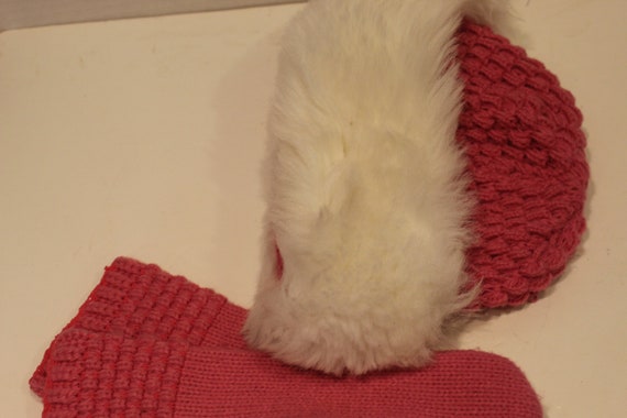 Pink Tobaggon and Gloves with White Fur Trim - image 4