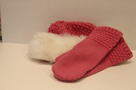 Pink Tobaggon and Gloves with White Fur Trim - image 1