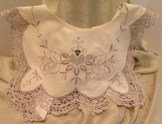 Hand Made Embroidery Collar with Vintage Crochet … - image 5
