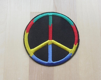 Peace Sign Iron On Patch, Hippy Boho Iron-on Patch, Retro 60s 70s Peace Badge, Rainbow Embroidered Applique, Round Art Patch