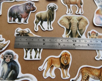 Bulk Roll Prismatic Stickers, Safari Tiere – 50 Wiederholungen, Säurefrei, 5x8,9 Cm