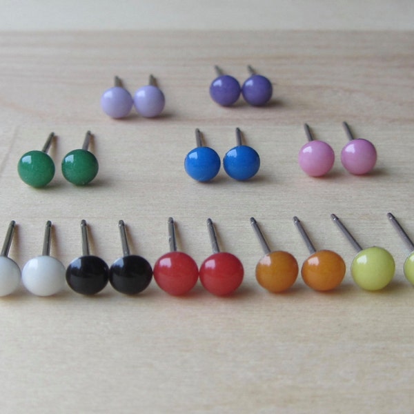 Tiny 3 mm round studs, stud resin dot earrings, titanium nickel free hypoallergenic posts, simple unisex cartilage studs for sensitive ears