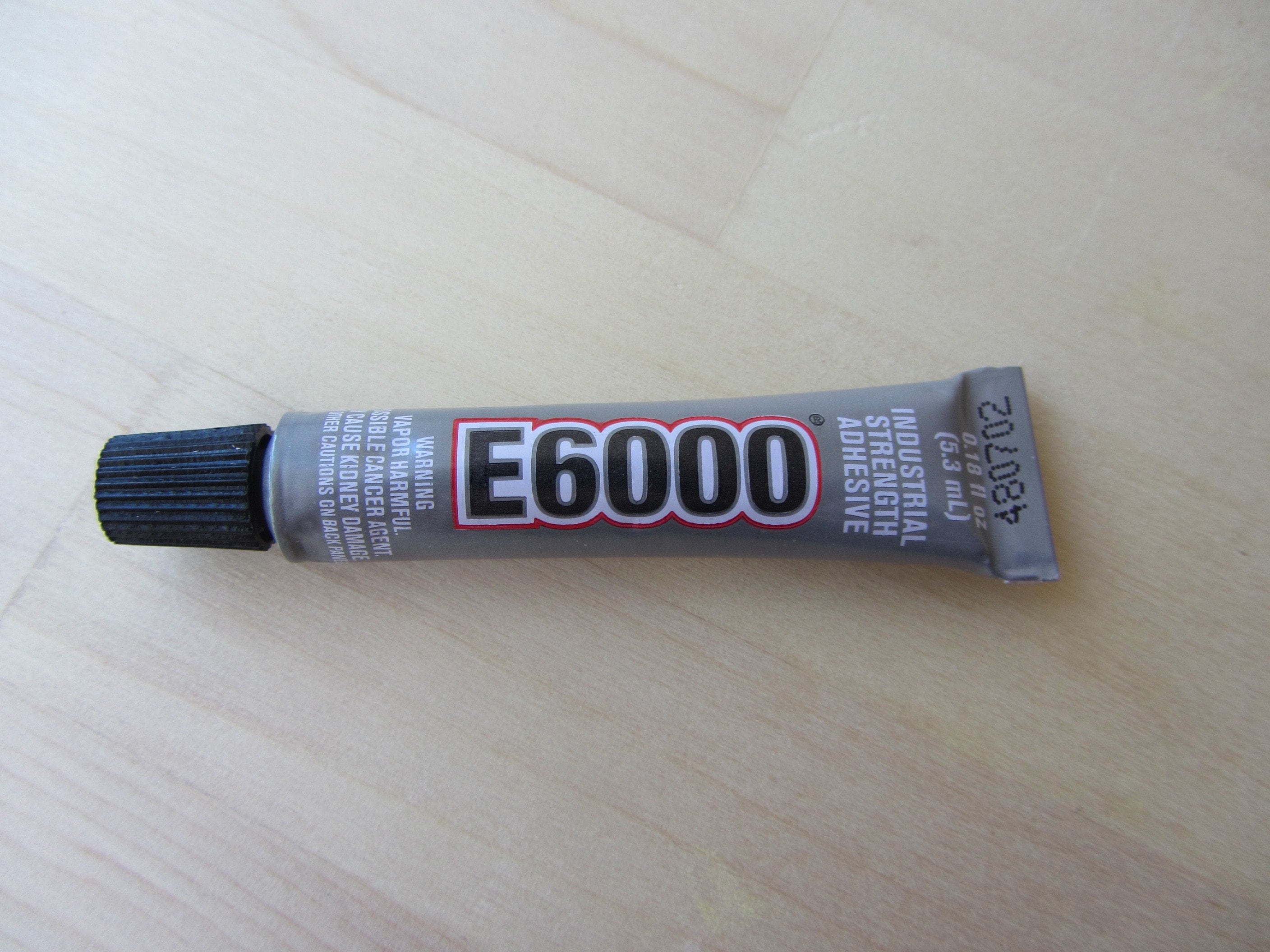 E6000 GLUE Industrial Strength Adhesive Glue .18 Fl Oz Minis 