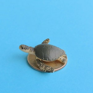 Miniature Sea Turtle - Terrarium & Fairy Garden Supplies - Micro Tiny Marine Creatures Soap Making Resin Diorama Supplies- Turtle Gift