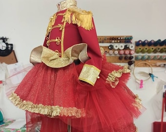 Costume de casse-noisette fille, tenue de cirque fille, robe de soldat, robe de cirque tutu, showwoman, tenue de cirque d'or