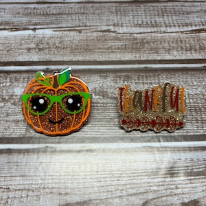 Glitter Acrylic Badge Reels/Pins for Fall, Seasonal Fashion Accessories, Sparkling Brooches, Gift for Her