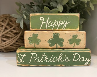 St. Patrick’s Day Tiered Tray Decor Wood Block Set | Distressed Shamrocks/Clovers Shelf Sitter | Primitive Farmhouse Decor | Hand-Painted