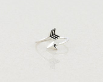 Sterling Silver Arrow Toe Middi Ring Size 2 1/2 Adjustable