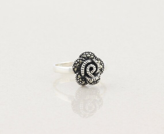 Sterling Silver Marcasite Flower Ring Size 8 - image 4