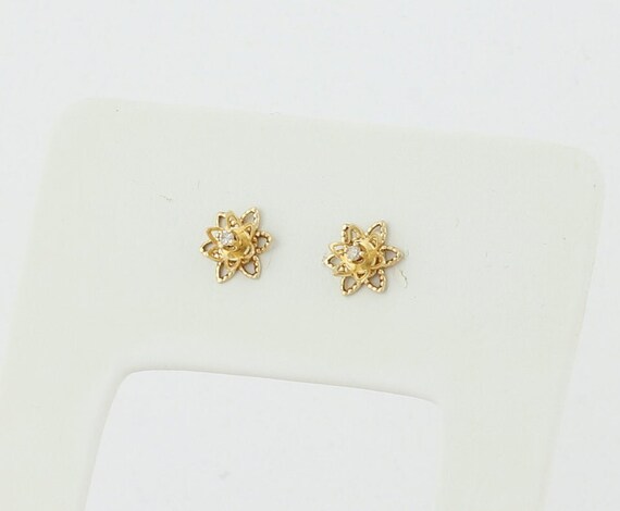 14k Yellow Gold Diamond Flower Earrings Stud Post - image 6