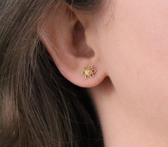 14k Yellow Gold Diamond Flower Earrings Stud Post - image 2