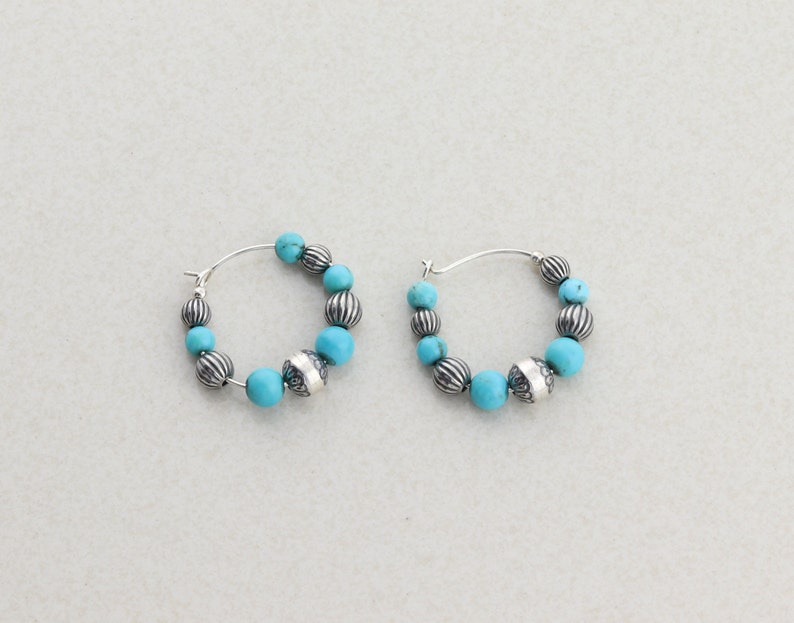 Sterling Silver Created Turquoise Bead Hoop Earrings Bild 7