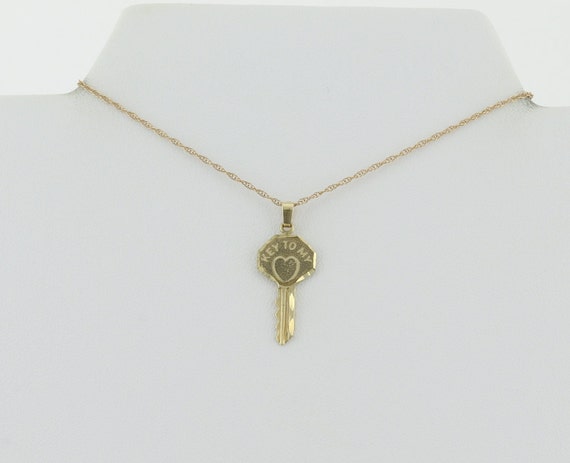 14k Yellow Gold 'Key To My Heart' Necklace 18" Ch… - image 6