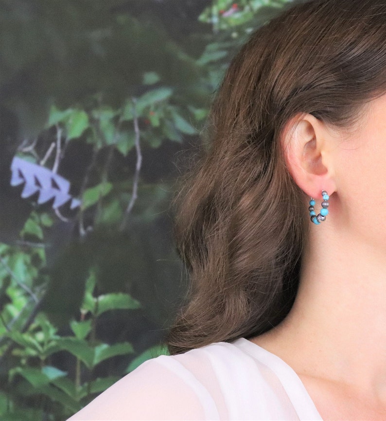 Sterling Silver Created Turquoise Bead Hoop Earrings Bild 3