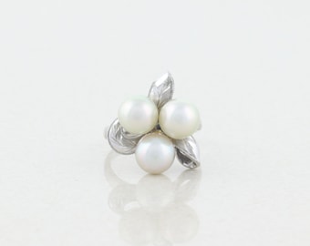 Sterling Silver Pearl with Leaf Design Ring size 5