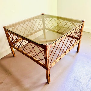Mesa de centro cuadrada de vidrio y ratán Mesa auxiliar de bambú Vidrio ahumado