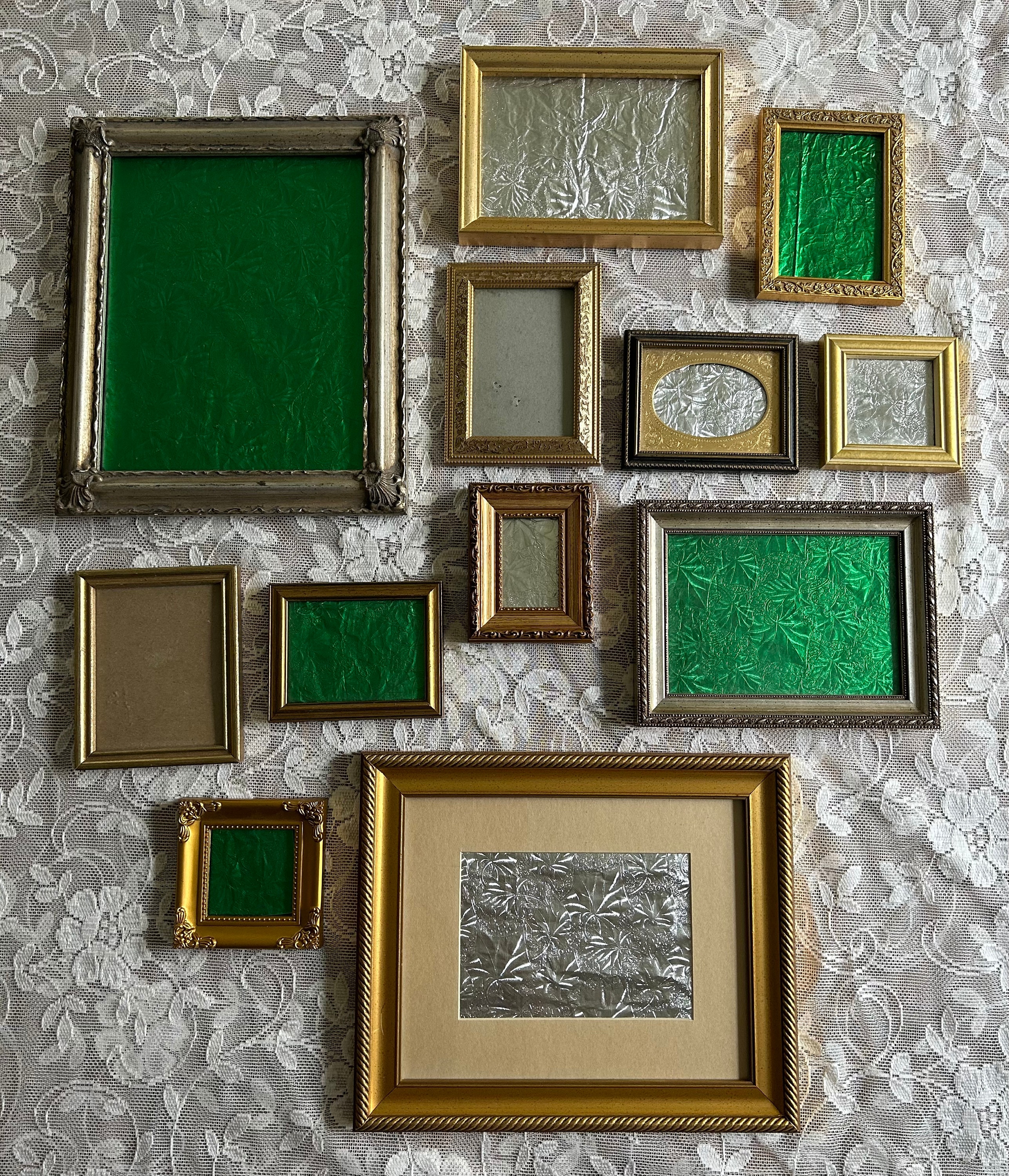 アンティーク雑貨 Shappy Green  velvet photo frame. 6b3e7dde-6aed-4736-9a90-