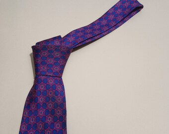 HERMES PARIS 7160 FA Vintage Designer Silk Print Men's Necktie Width 3.2" Luxury Blue Red Geometric Made in France