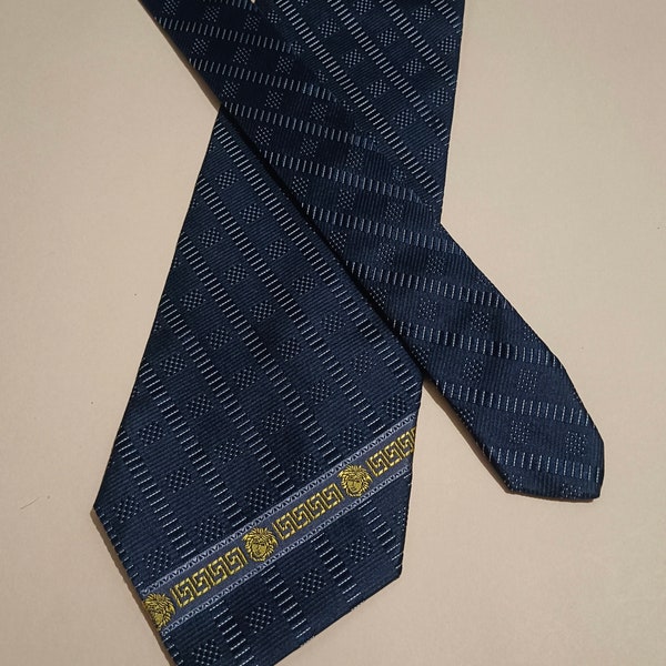 GIANNI VERSACE Vintage Men's Silk Woven Necktie Classic Width 3.4" Black Head Medusa Gold Made in Italy