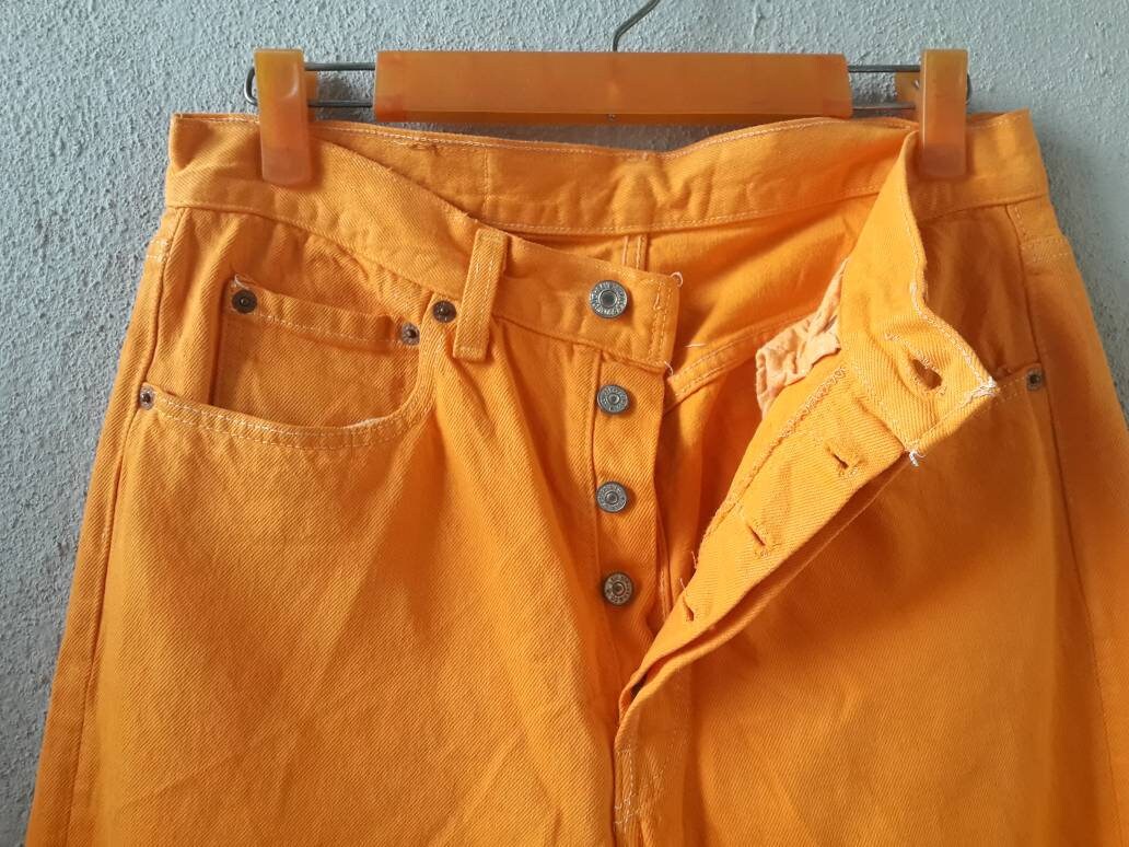 yellow levis 501