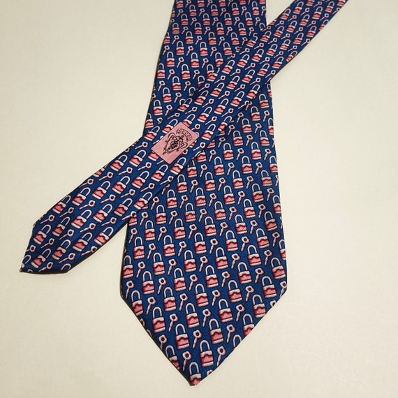 GUCCI Designer Vintage Silk Print Men's Necktie C… - image 1