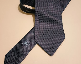 Cravate vintage en soie tissée pour homme BURBERRY LONDON, largeur classique 3,5 pouces chevalier marron foncé brodée fabriquée en Italie