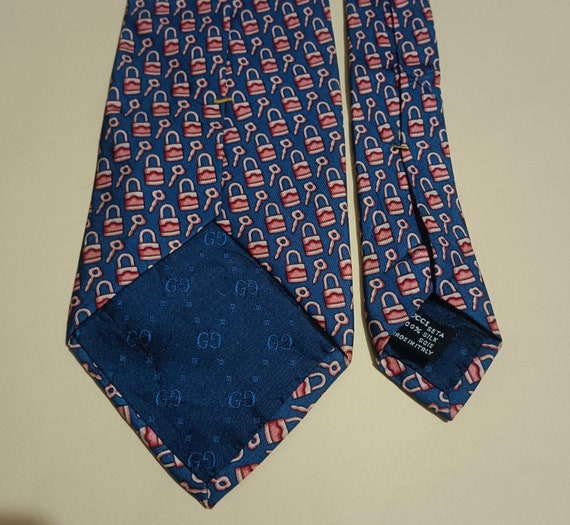 GUCCI Designer Vintage Silk Print Men's Necktie C… - image 2