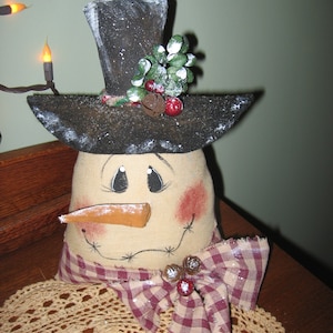 Snowman Christmas Shelf Sitter, Holiday Wreath Attachment Primitive Snowman Holiday Decoration INSTANT DOWNLOAD E-PATTERN
