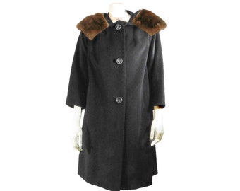 Women's 1950s Black Stroller Car Coat - Mink Collar - Swing Style - 3/4 Sleeves - Big Buttons